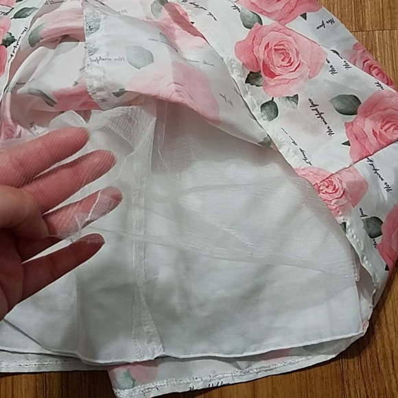 Beautiful dress for girl size 36 months - Picture 5 of 5